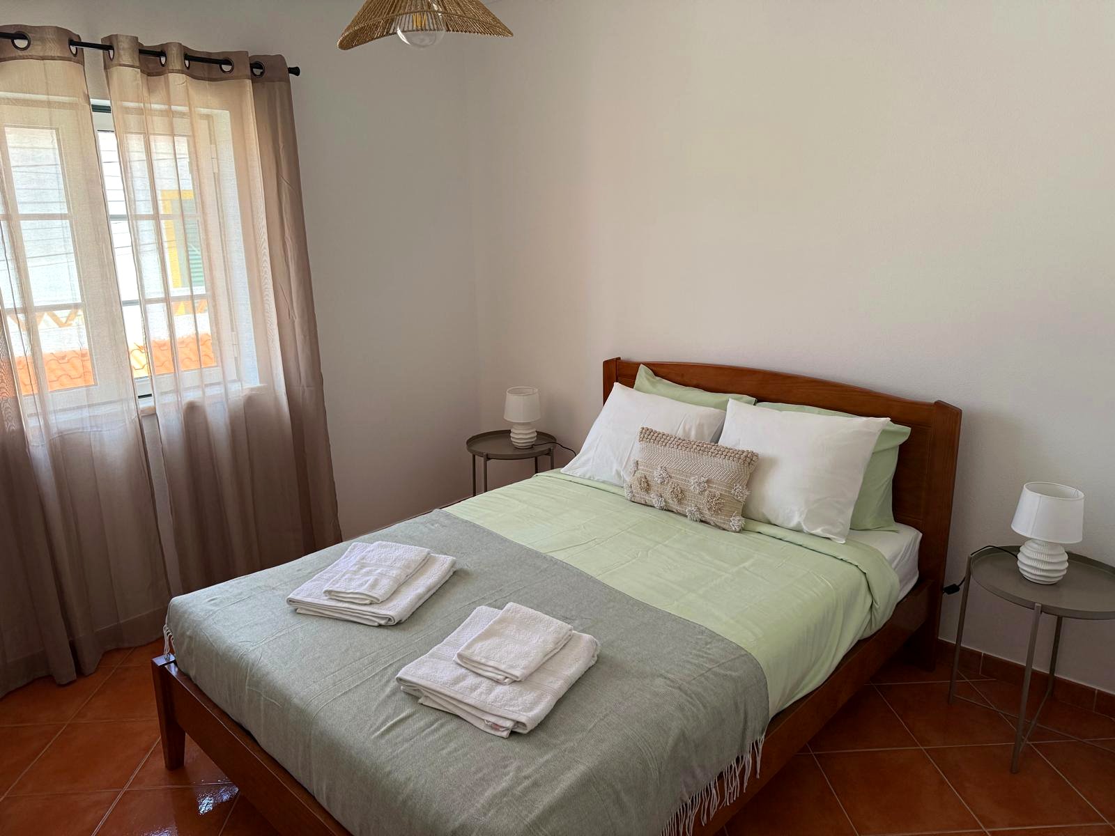 Quarto C · Duplo com cama de casal — 1/5