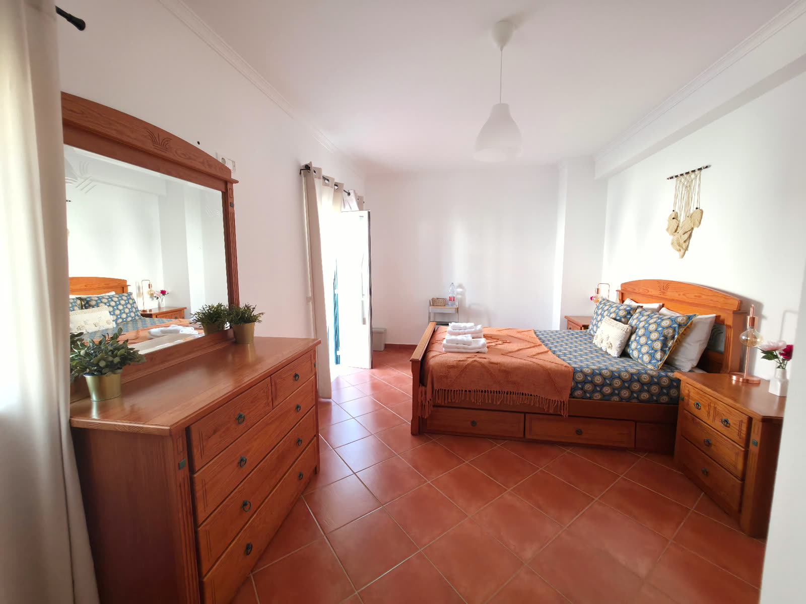 Quarto D · Duplo com terraço e cama de casal — 1/5